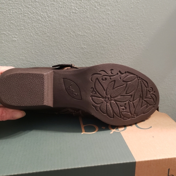 NIB b.o.c. booties - Picture 7 of 7